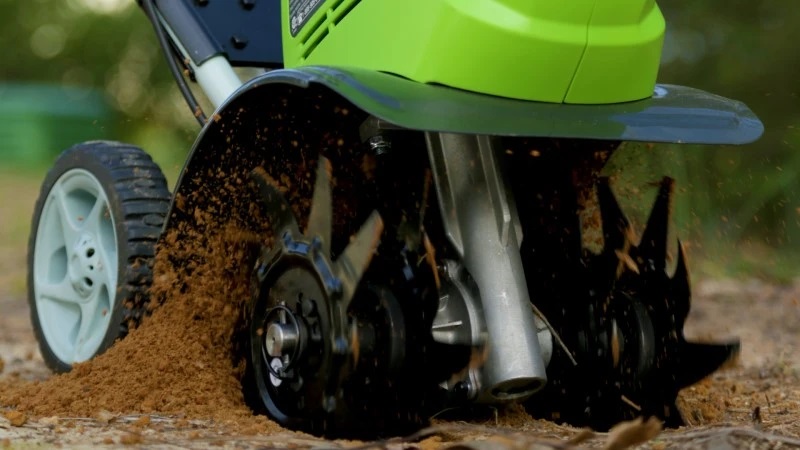Культиватор аккумуляторный GreenWorks G40TLK4 40В 4Ач 25см 1акк.+зарядное устройство